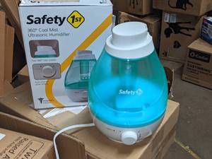 lot 104 image: Safety 1st 360 Degree Ultrasonic Cool Mist Humidifier