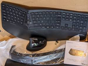 lot 137 image: Microsoft & Perixx Keyboards (Mouse)
