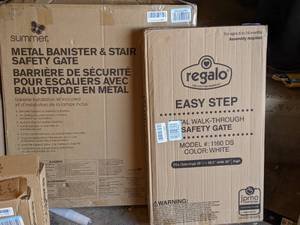 lot 148 image: Summer Metal Banister & Stair Safety Gate & Regalo Easy Step BabyPet Gate
