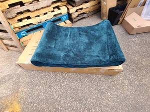 lot 5 image: Furhaven Orthopedic, Cooling Gel, and Memory Foam Pet Bed Lux Lounger