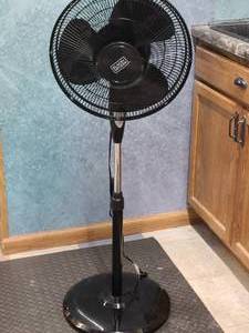 lot 7 image: BLACKDECKER BFSD116B 16 Oscillating Dual-Blade Stand Fan with Remote, Adjustable Height, Black