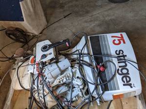 lot 25 image: Johnson Stinger 75 Boat Motor Work...