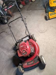 lot 30 image: Toro Recycler 6.5HP Lawnmower Star...