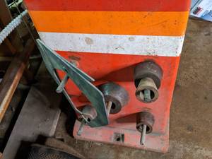 lot 9 image: FMC Computer Wheel Balancer...