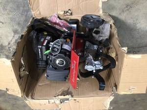 lot 17 image: Earthquake Versa 21 in. 99cc 4-Cycle Viper Engine Tiller Cultivator open box customer returns