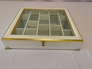 lot 38 image: Mirrored Heritage Box