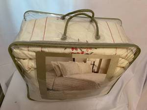 lot 67 image: Veranda Galleries King Size Bed Set