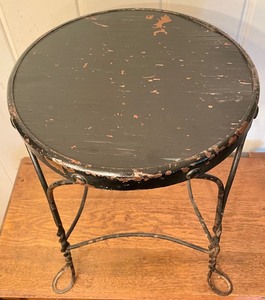 lot 103 image: Vintage Stool