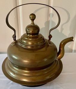lot 111 image: Beautiful Antique Kettle