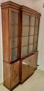 lot 116 image: Vintage Asian Inspired Hutch