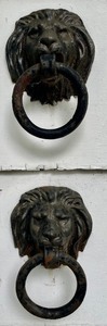 lot 124 image: 4 Vintage Lion Head Door Knockers