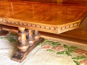 lot 1 image: Gorgeous Vintage Dining Room Table