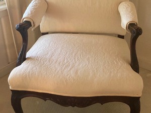 lot 11 image: Vintage Framed Arm Chair with Matching Ottoman