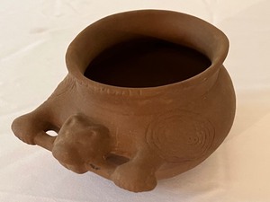 lot 27 image: Cohakia Mounds Vintage Pottery Piece