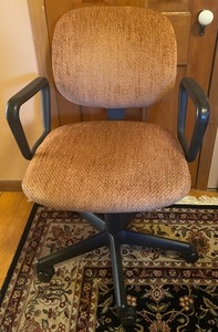 lot 53 image: Rose Colored Upholstered Office Chair