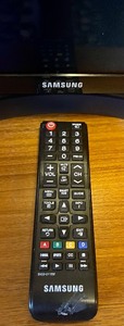 lot 62 image: Samsung 47 TV with Remote
