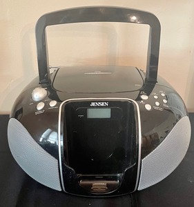 lot 101 image: Jensen Portable CD Music System