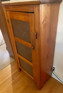 lot 100 image: Antique Wooden Pie Cabinet
