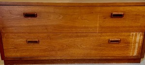 lot 145 image: Mid Century 2 Drawer Dresser