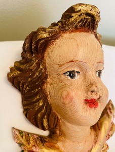 lot 140 image: Antique Wooden Decor