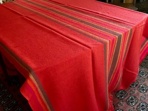 lot 184 image: Beautiful Table Linens