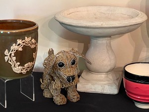lot 180 image: An Array of Fun Home Decor Items
