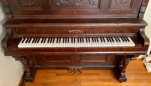 lot 210 image: Vintage Raudenbusch Piano Company Piano