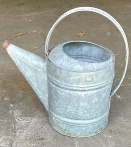 lot 249 image: Vintage Goodies