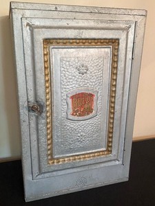 lot 19 image: Vintage Home Comfort Bread and Cake Cabinet