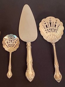lot 27 image: Five Gorham Sterling English Gadroon Serving Utensils