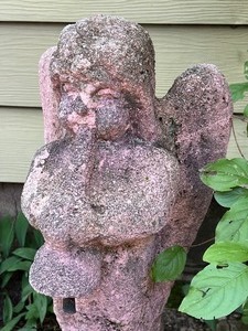 lot 8 image: Angel Garden Statue