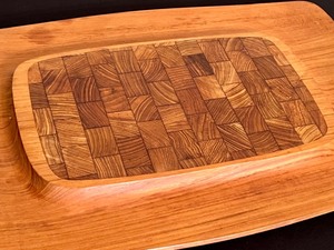lot 34 image: Vintage Wooden Dansk Cheeseboard