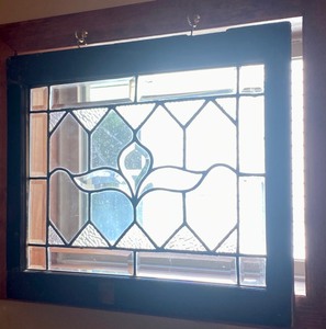 lot 203 image: Vintage Leaded Glass Window