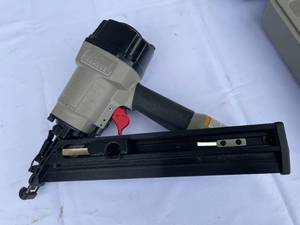 lot 141 image: Porter Cable Finishing Nailer