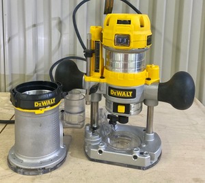 lot 103 image: DeWalt Compact Router
