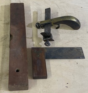 lot 97 image: Three Vintage Measuring Tools