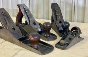 lot 93 image: Four Stanley Planers