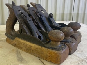 lot 90 image: Three Vintage Wood Planing Tools