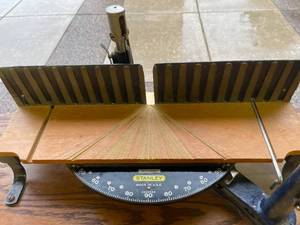 lot 187 image: Stanley Miter Box with Saws