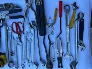 lot 280 image: Hand Tool Lot