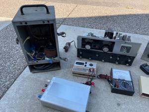 lot 291 image: Electronics Parts Lot
