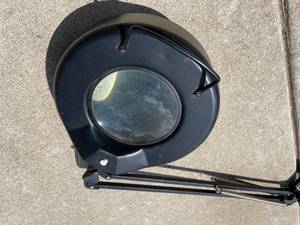 lot 308 image: Adjustable Arm Magnifying Desk Mount Lamp