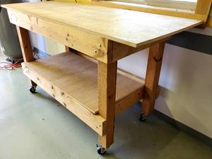 lot 37 image: Rolling Wooden Workbench
