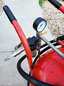 lot 70 image: Portable Red Sand Blaster Unit