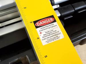 lot 79 image: Laser Leveling Kit that Mounts on a Tripod