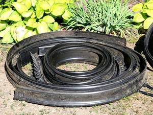 lot 214 image: Misc Lawn Edging Lot