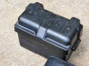 lot 324 image: (2) Battery Boxes Lot