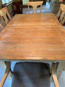 Kitchen Table and 6 Chairs