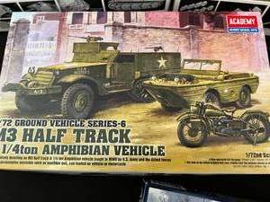 6 Model Tanks & Vehicles