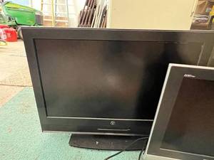 Lot of 2 TVs
